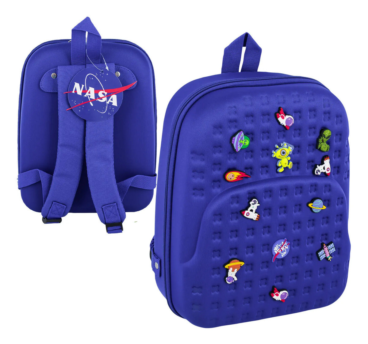 Mochila azul con dijes y frente rígido · 13 pulgadas
